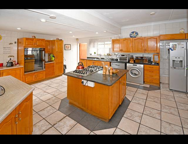 3 BEDROOM HOUSE FOR SALE IN GLENHAZEL